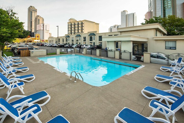 Pool 4 of 48
