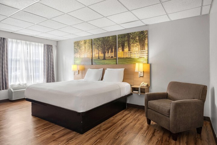 Days Inn by Wyndham Madisonville
