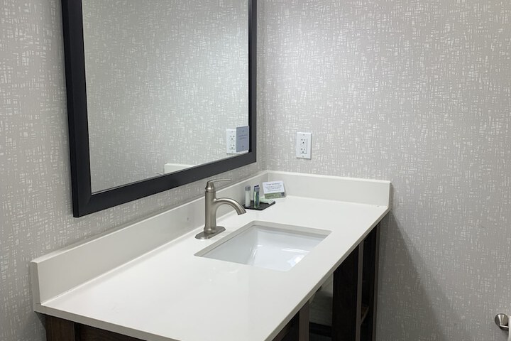 Room 17 of 20