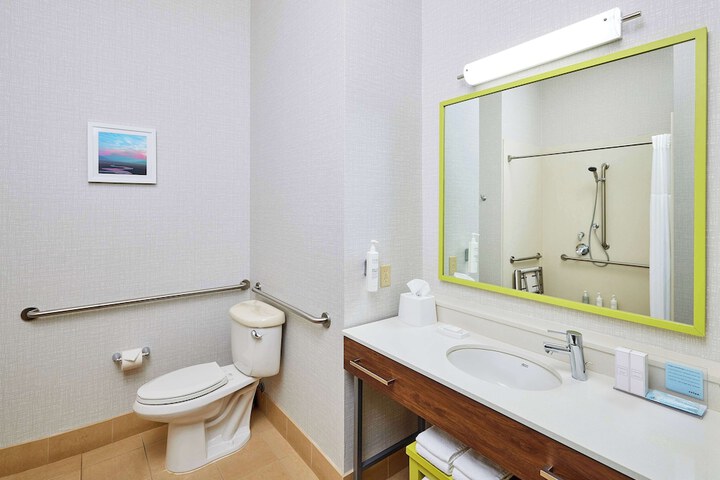 Hampton Inn & Suites Ridgecrest