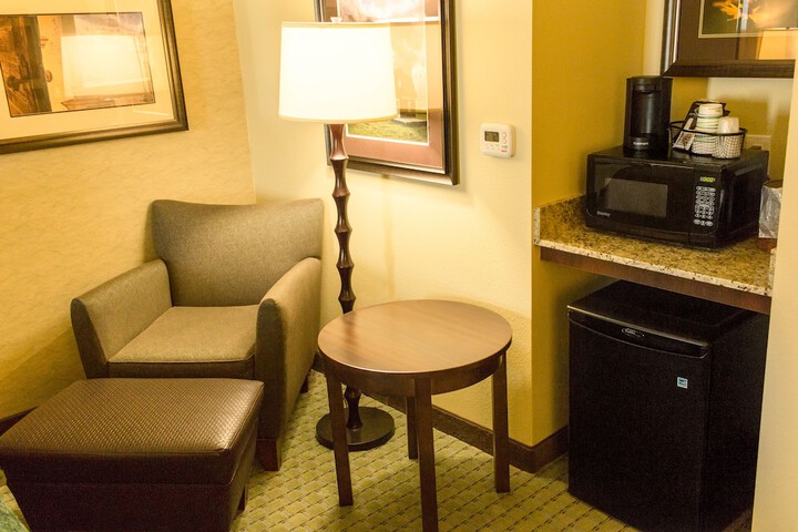 Little Missouri Inn & Suites