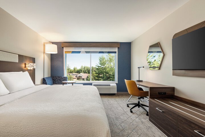 Holiday Inn Express and Suites Rhinelander by IHG