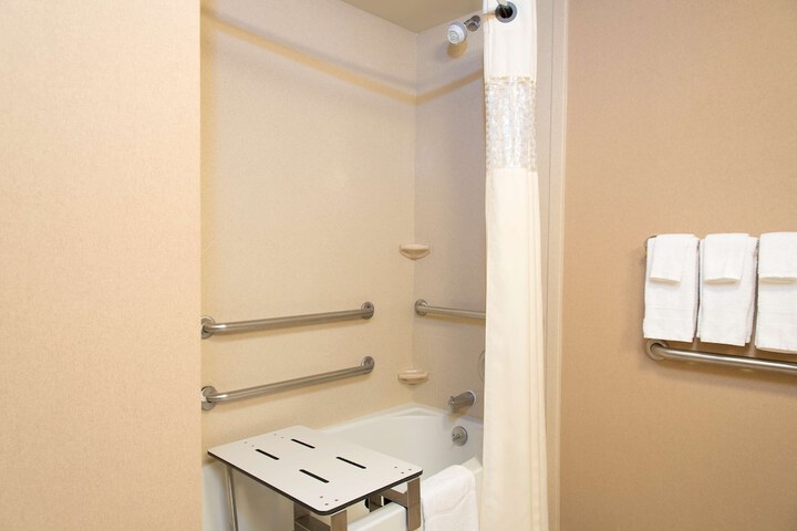Room 26 of 42