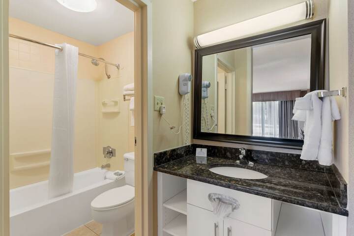 Room 20 of 29