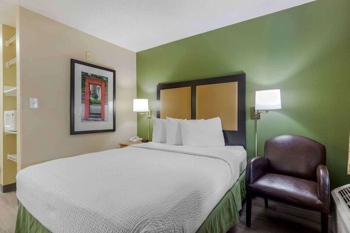 Room 34 of 38