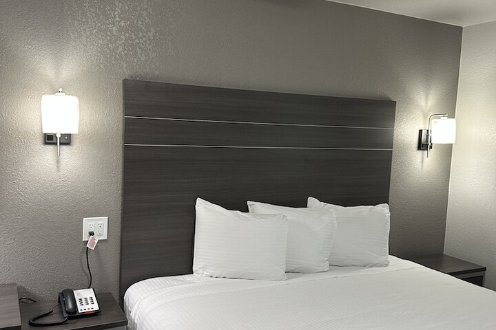 Room 3 of 22