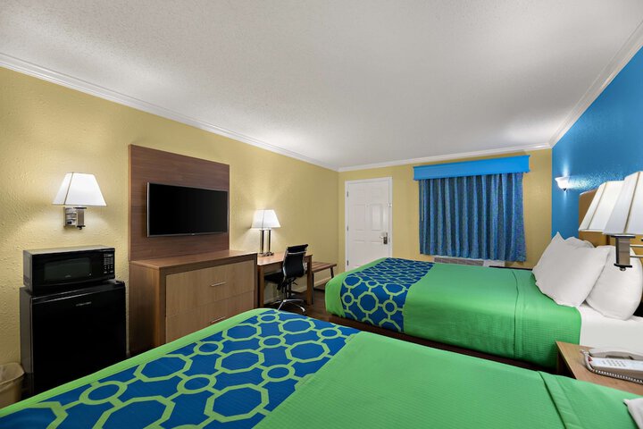 Room 17 of 30