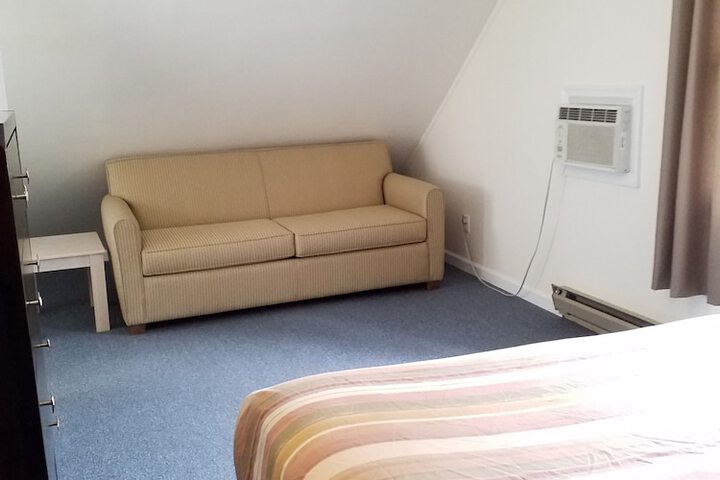 Room 35 of 127