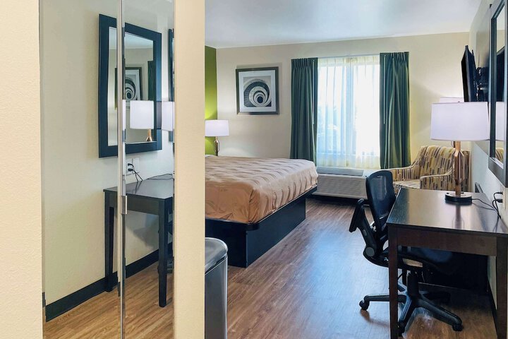 Quality Inn & Suites Lake Charles South