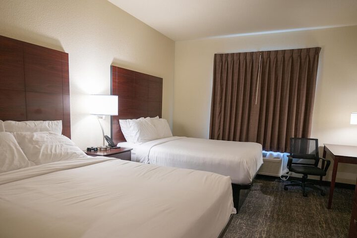 Cobblestone Hotel & Suites - Lamar