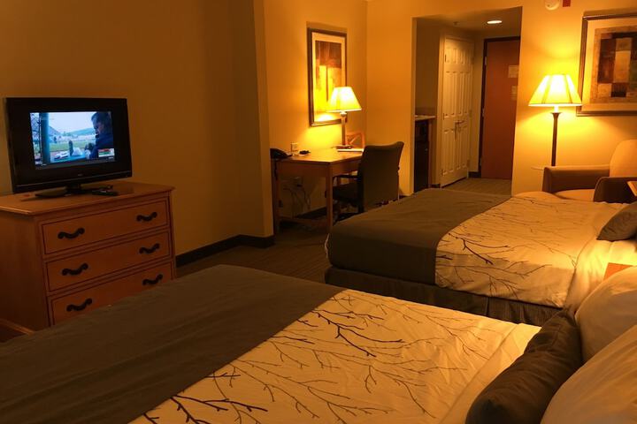 Room 52 of 83