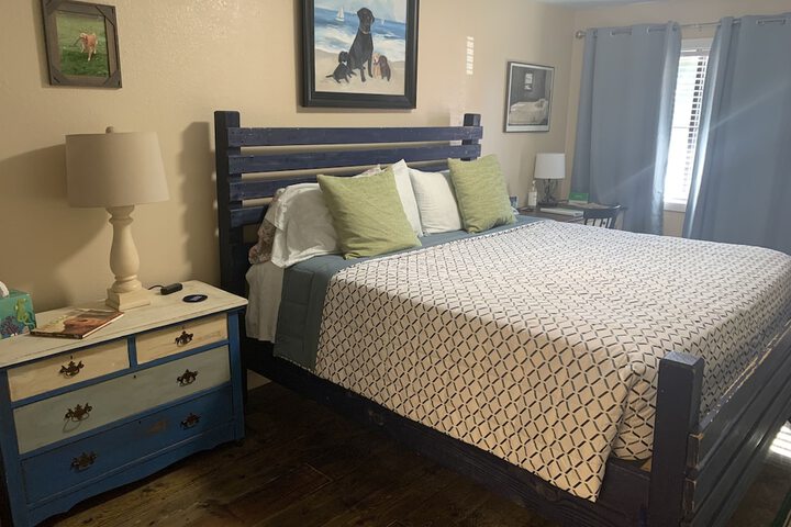 Room 72 of 200