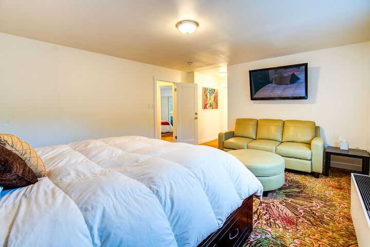 Room 37 of 54