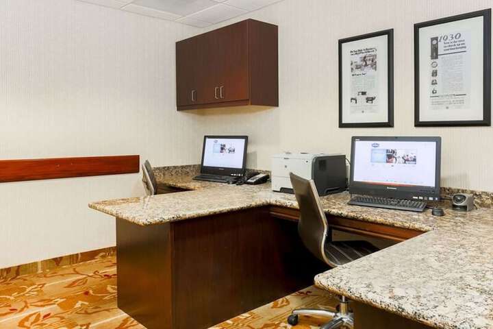 Business Center 56 of 57