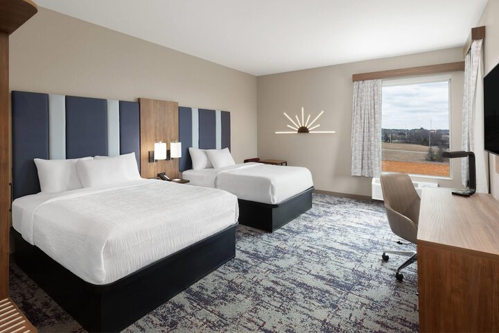 La Quinta Inn & Suites by Wyndham Athens I-65
