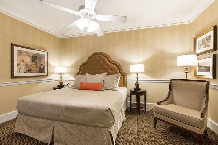 Room 14 of 32