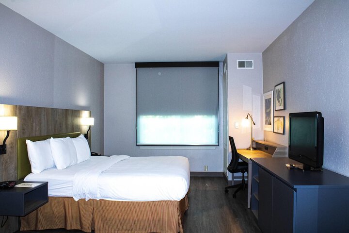 Country Inn & Suites by Radisson Carlisle, PA