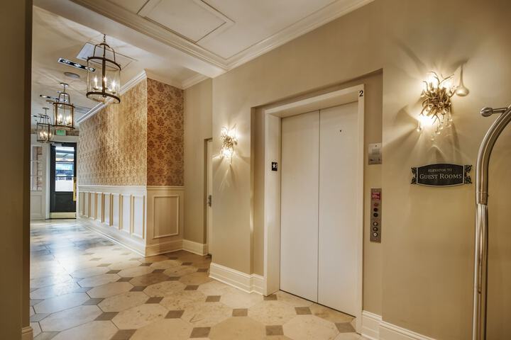 Hotel 5 of 44
