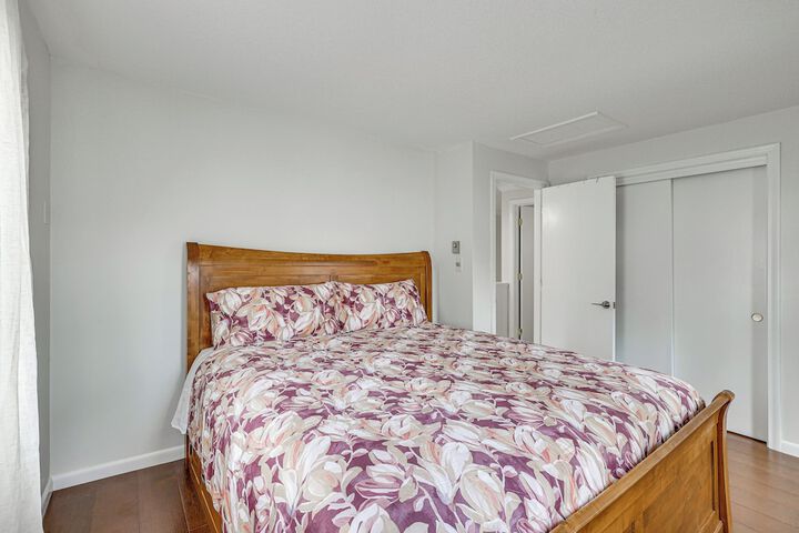 Quaint Bristol Townhome 14 Mi to West Hartford!