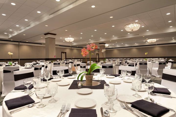 Embassy Suites by Hilton San Francisco Airport Waterfront