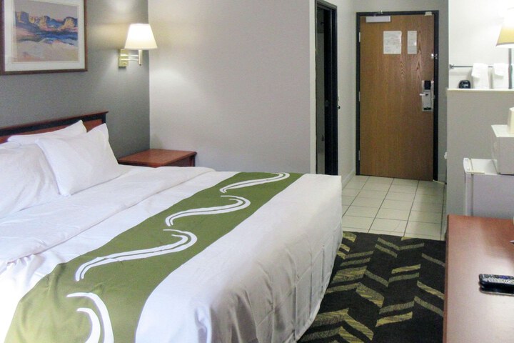 Room 28 of 50
