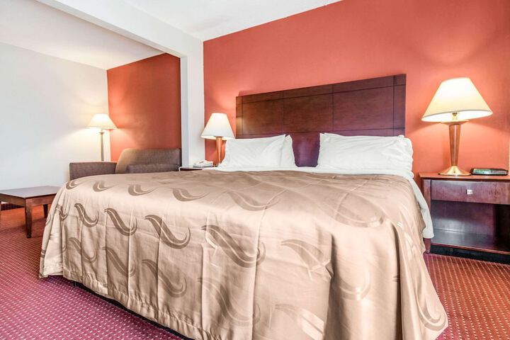 Quality Inn & Suites Lawrenceburg