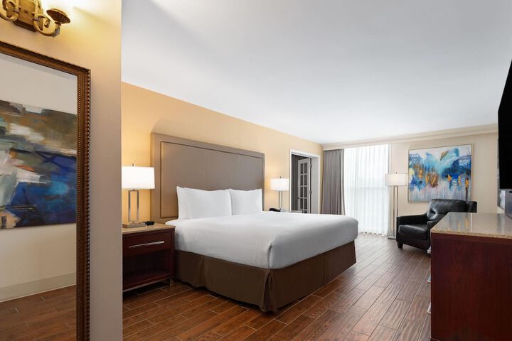 Wyndham Riverfront Little Rock