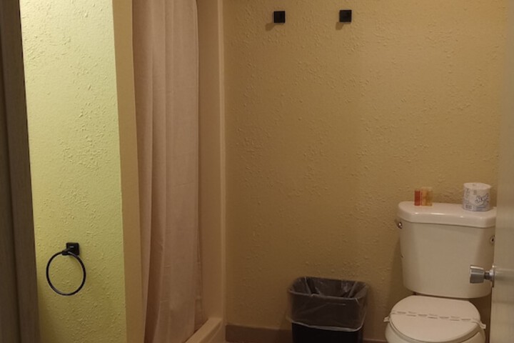 Room 110 of 128