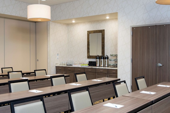 Hampton Inn & Suites Grand Rapids Downtown