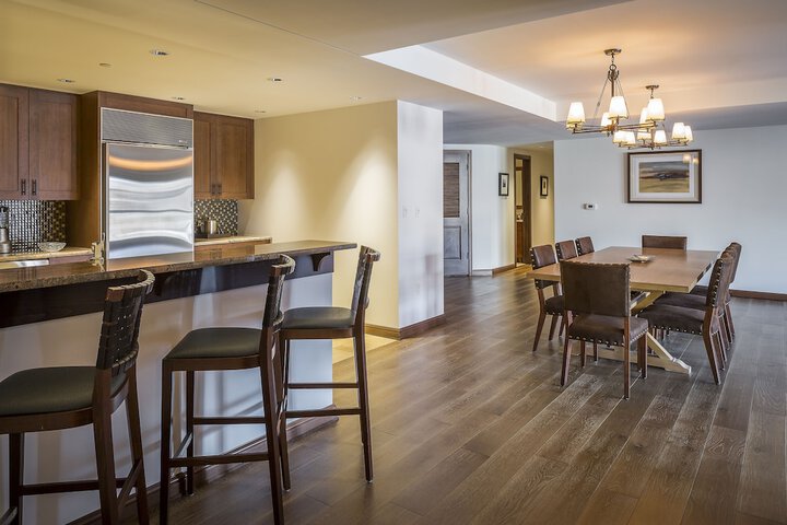 Madeline Hotel & Residences Auberge Collection