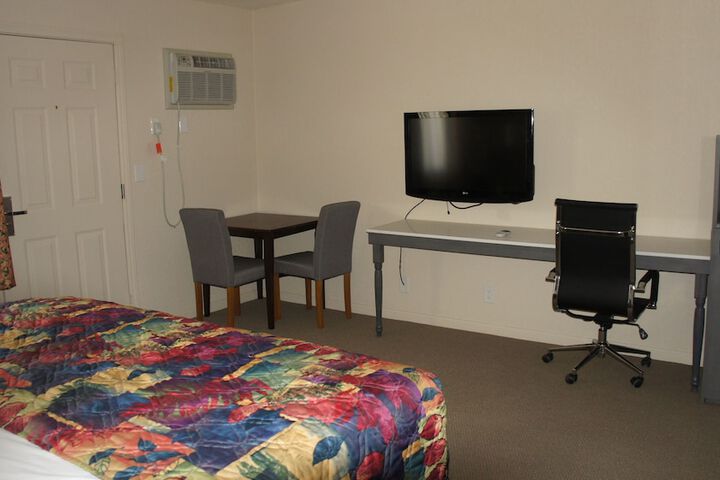 Room 18 of 25