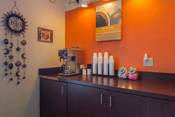 Breakfast/Coffee Service 26 of 26