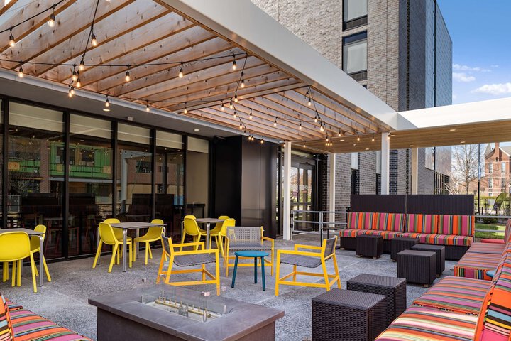 Terrace/Patio 36 of 37