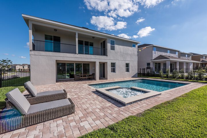 Pool 43 of 705