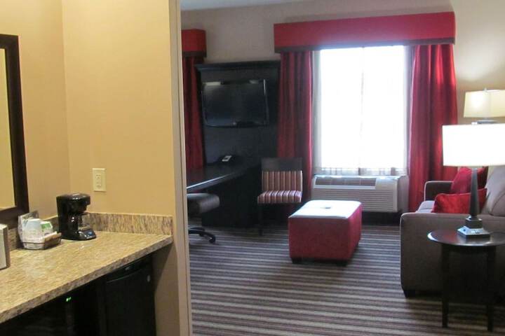 Room 25 of 46