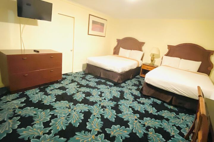 Room 18 of 27