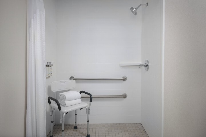 Room 17 of 51