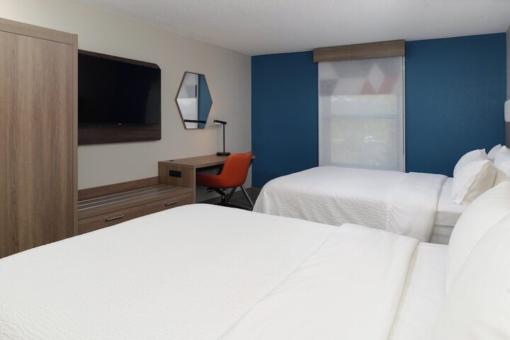 Room 21 of 77