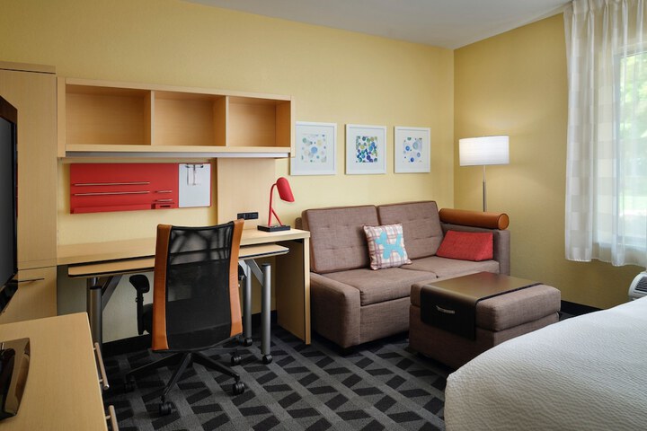 Room 26 of 32