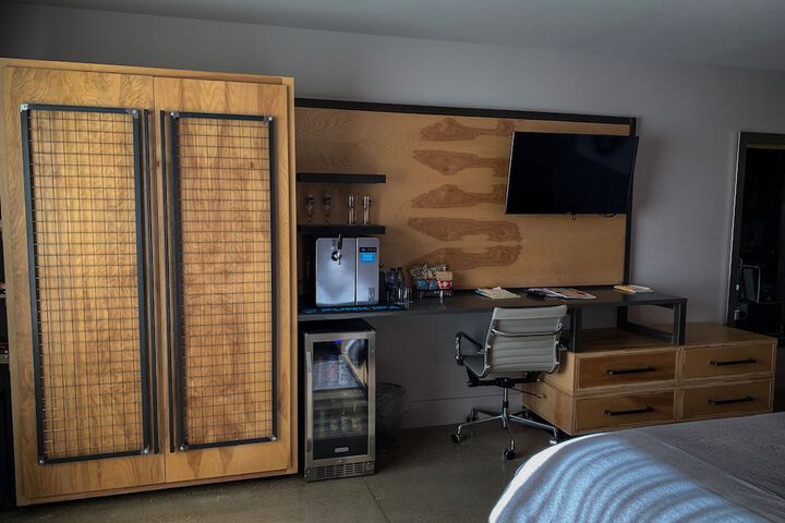 Room 11 of 24