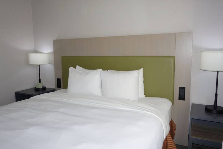 Room 14 of 20