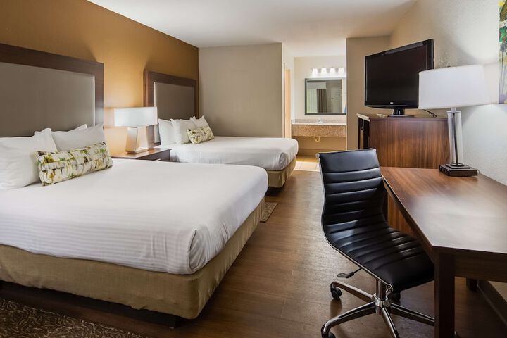 Room 10 of 21