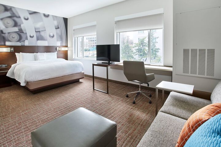 Room 17 of 24