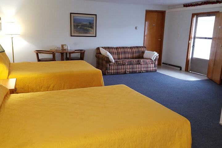Room 13 of 17