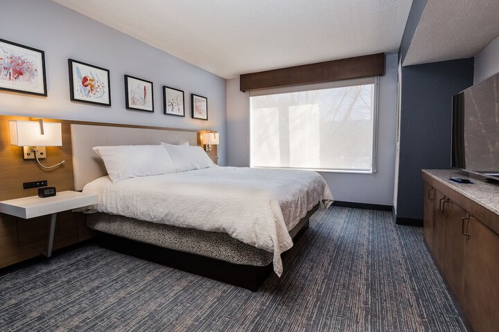 Room 12 of 35