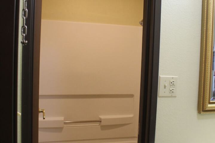 Room 12 of 26