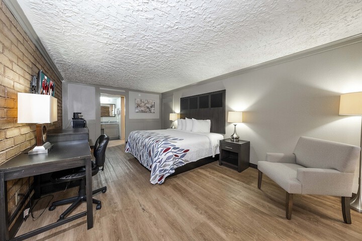 Room 20 of 29