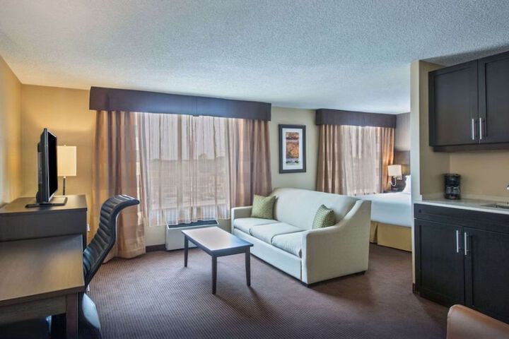 Room 4 of 20