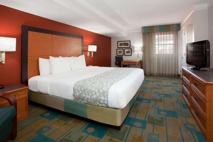 LA QUINTA INN BY WYNDHAM DENVER CENTRAL