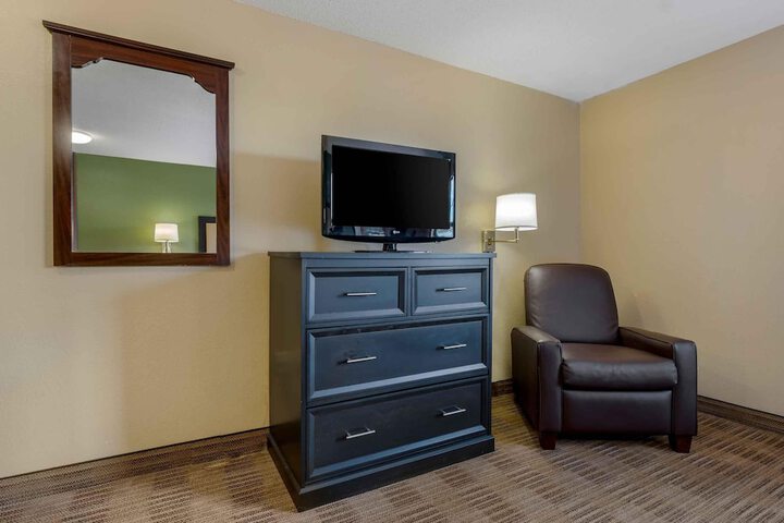 Extended Stay America Suites Chicago Gurnee